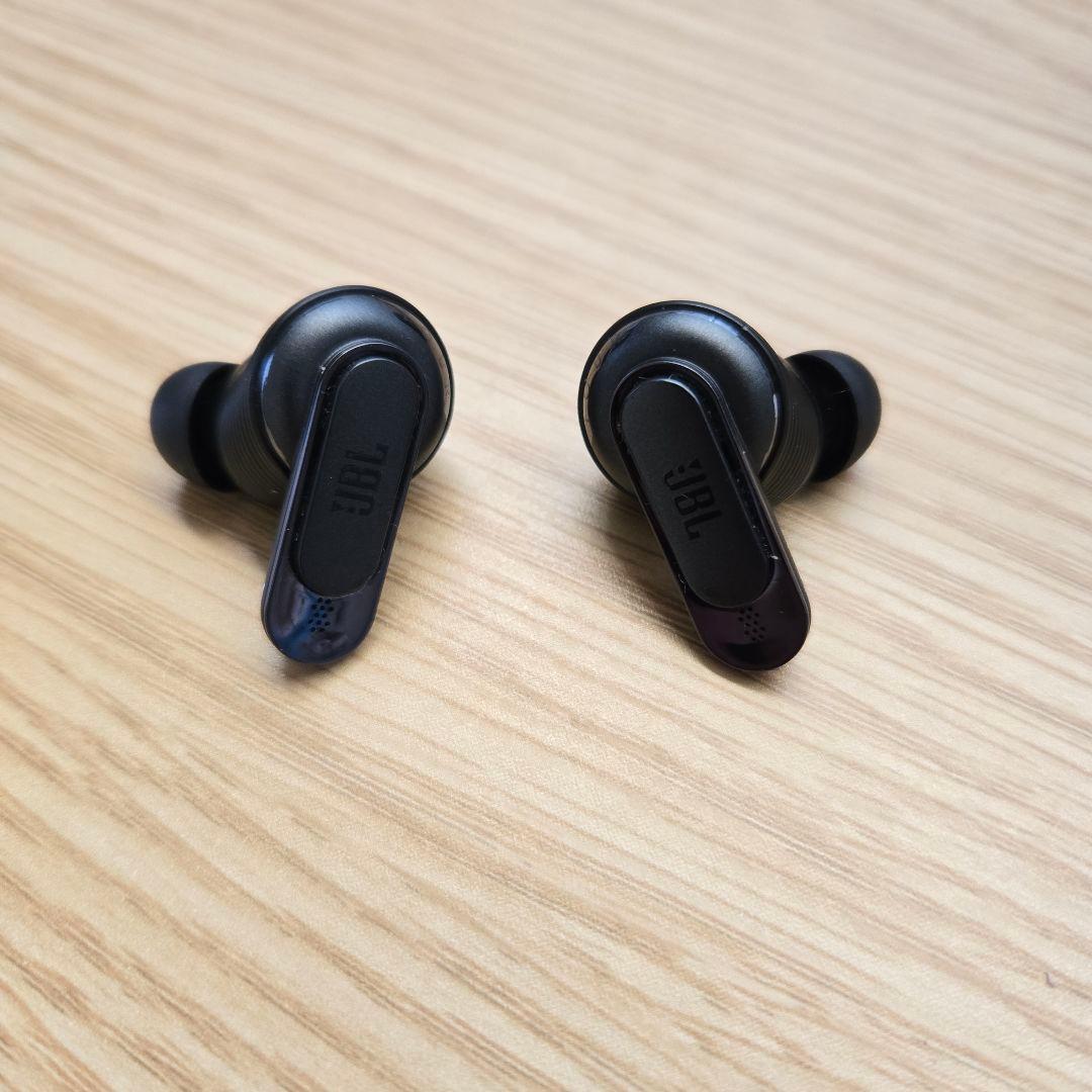 JBL TOUR PRO 2 ブラック