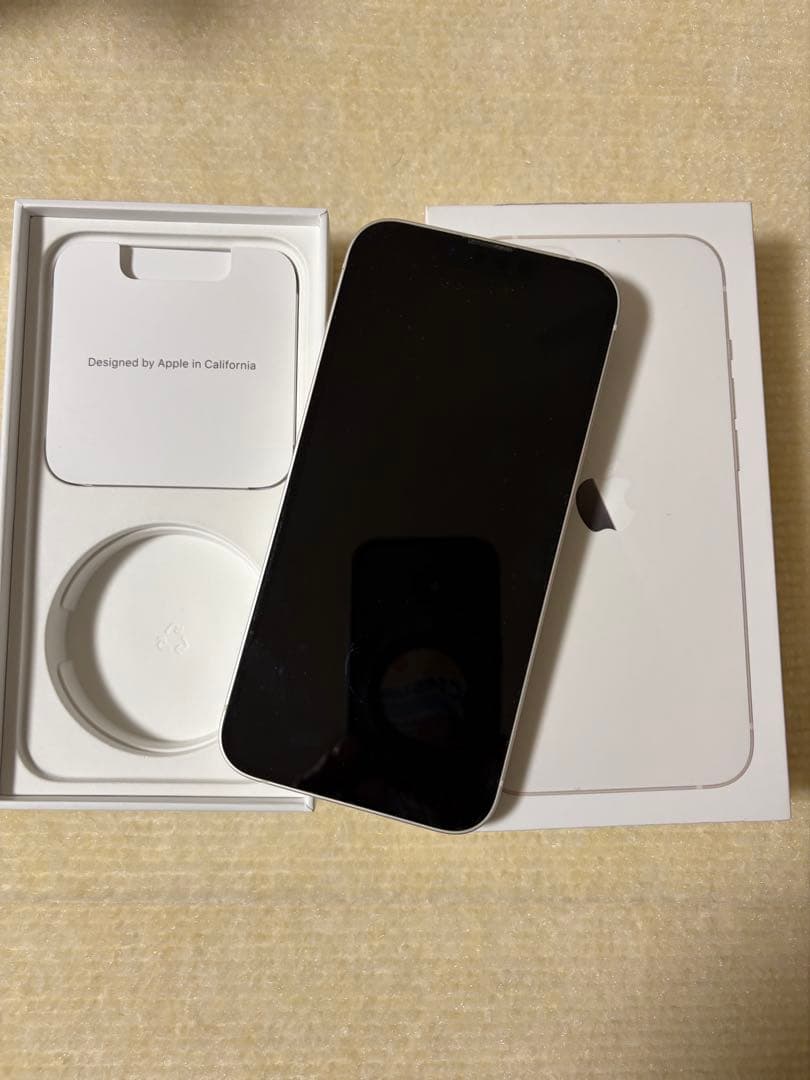 ②Apple iPhone 13 ホワイト 本体