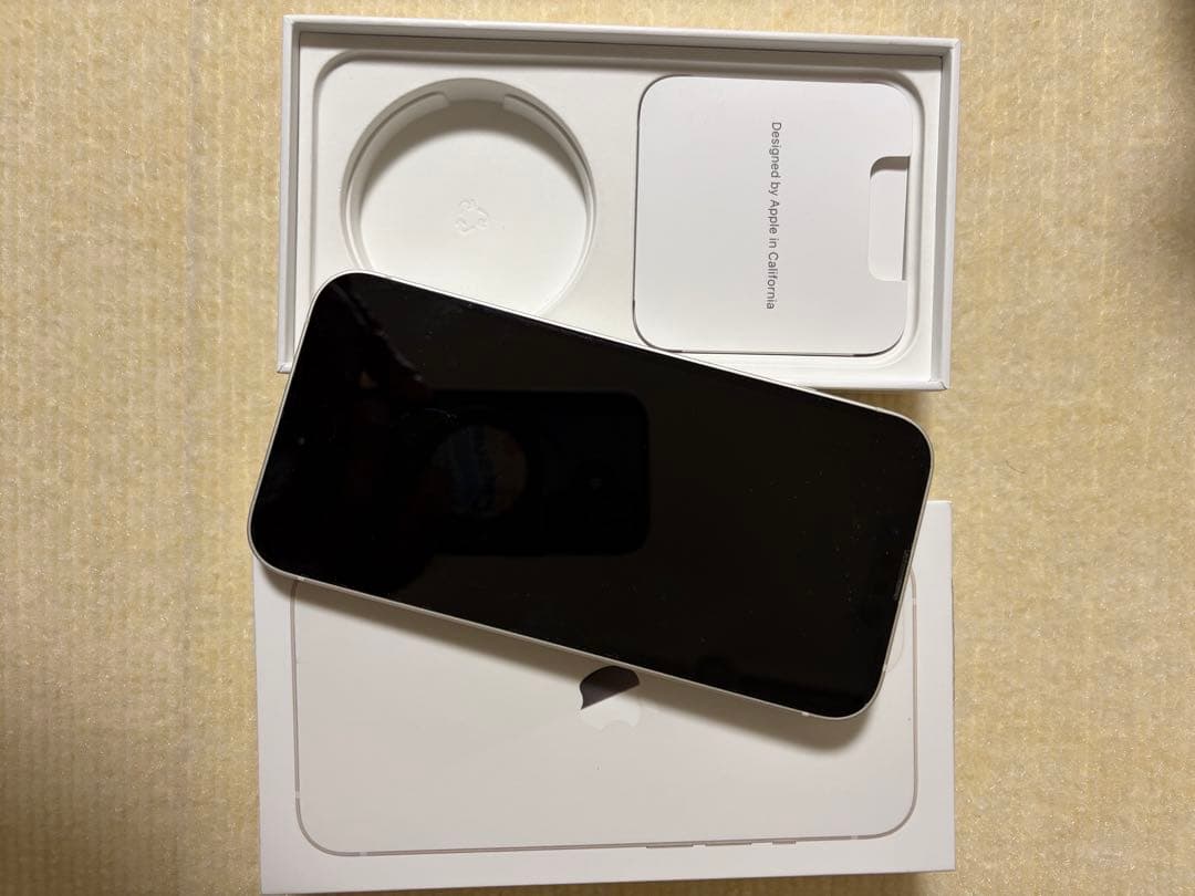 ②Apple iPhone 13 ホワイト 本体