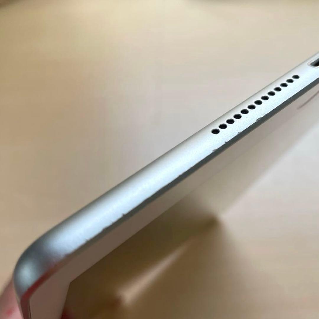 iPad 第6世代　A1893　Wi-Fiモデル　シルバー　32GB #9