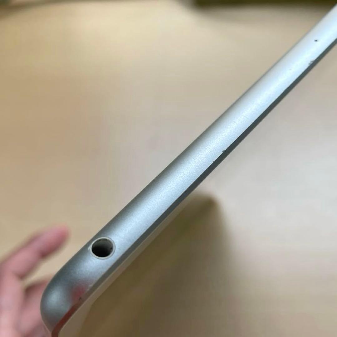 iPad 第6世代　A1893　Wi-Fiモデル　シルバー　32GB #9