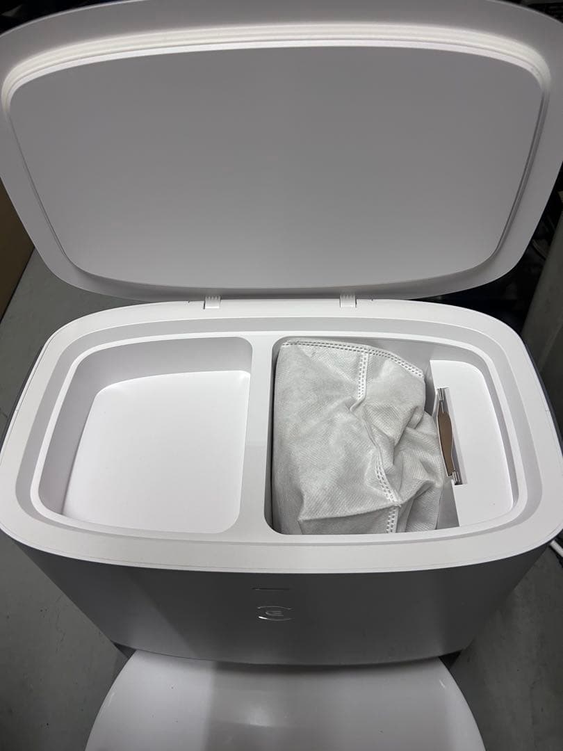 DEEBOT CH2117-W ロボット掃除機 2022年製　動作品動作確認した