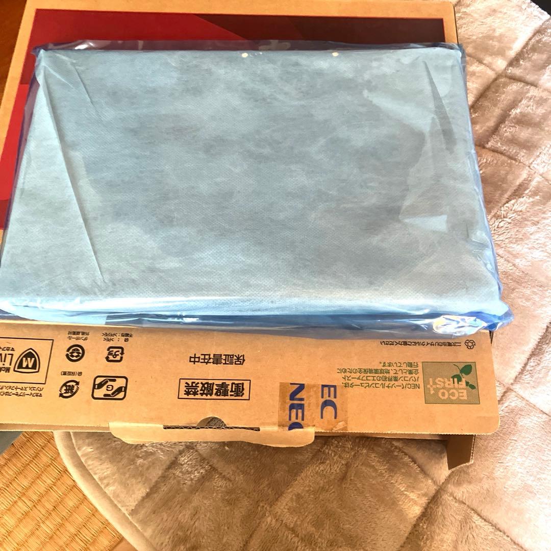 LAVIE NEXT ノートパソコン　15.6インチ美品ＮＥＣ