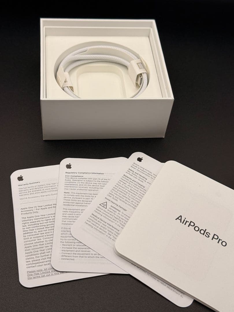 Apple AirPods Pro 第2世代 USB-C PITAPA ケース付
