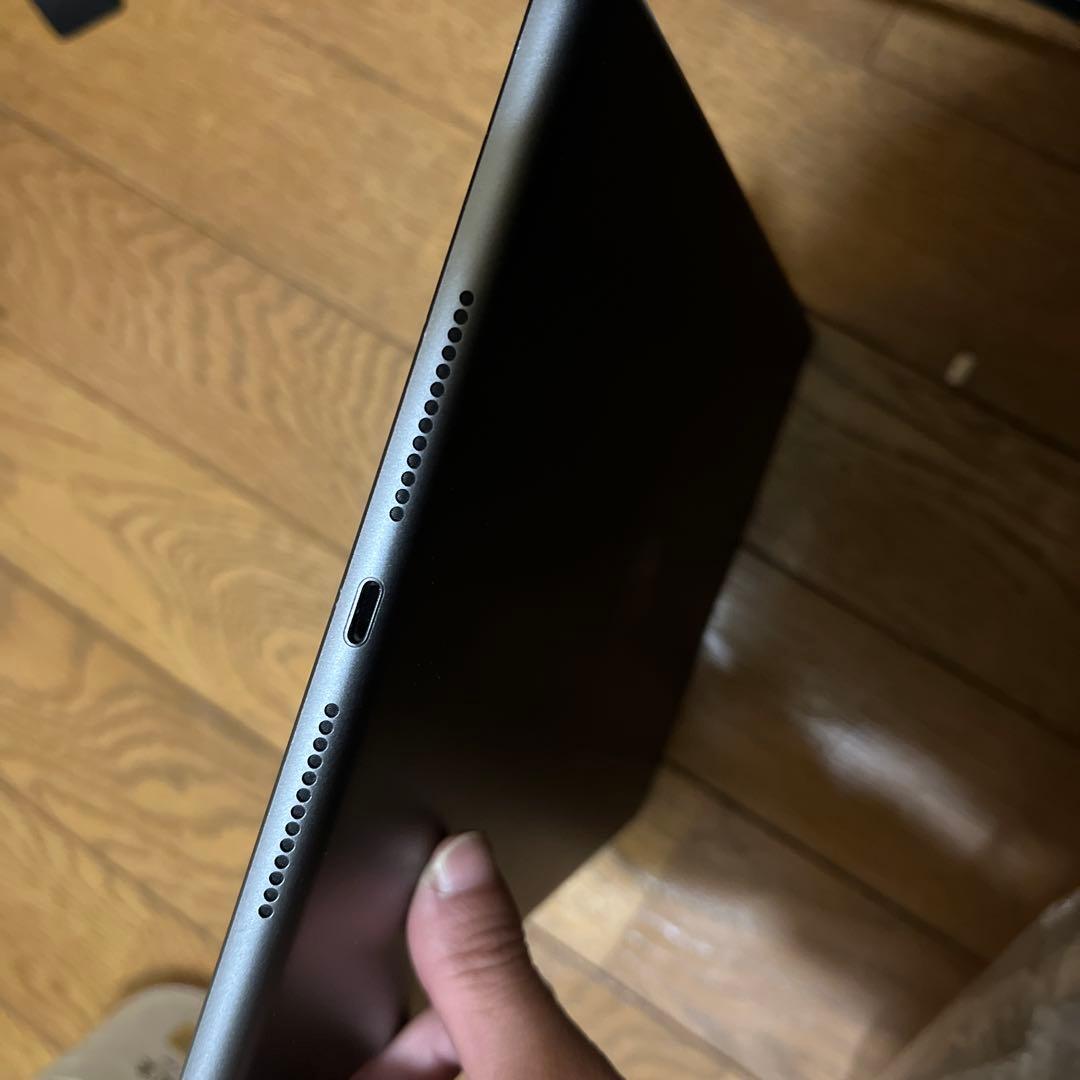 Apple iPad スペースグレー 本体第8世代32GB