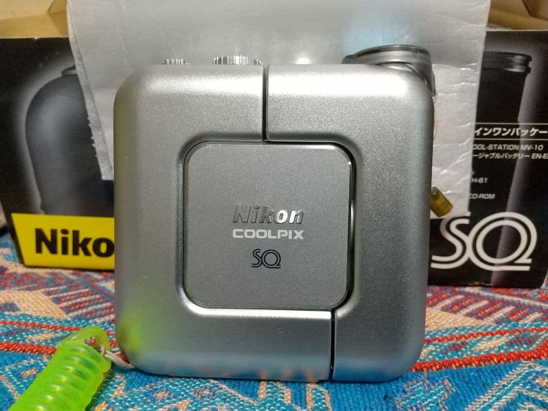 ニコン COOLPIX SQ 元箱、バッテリー3個付き