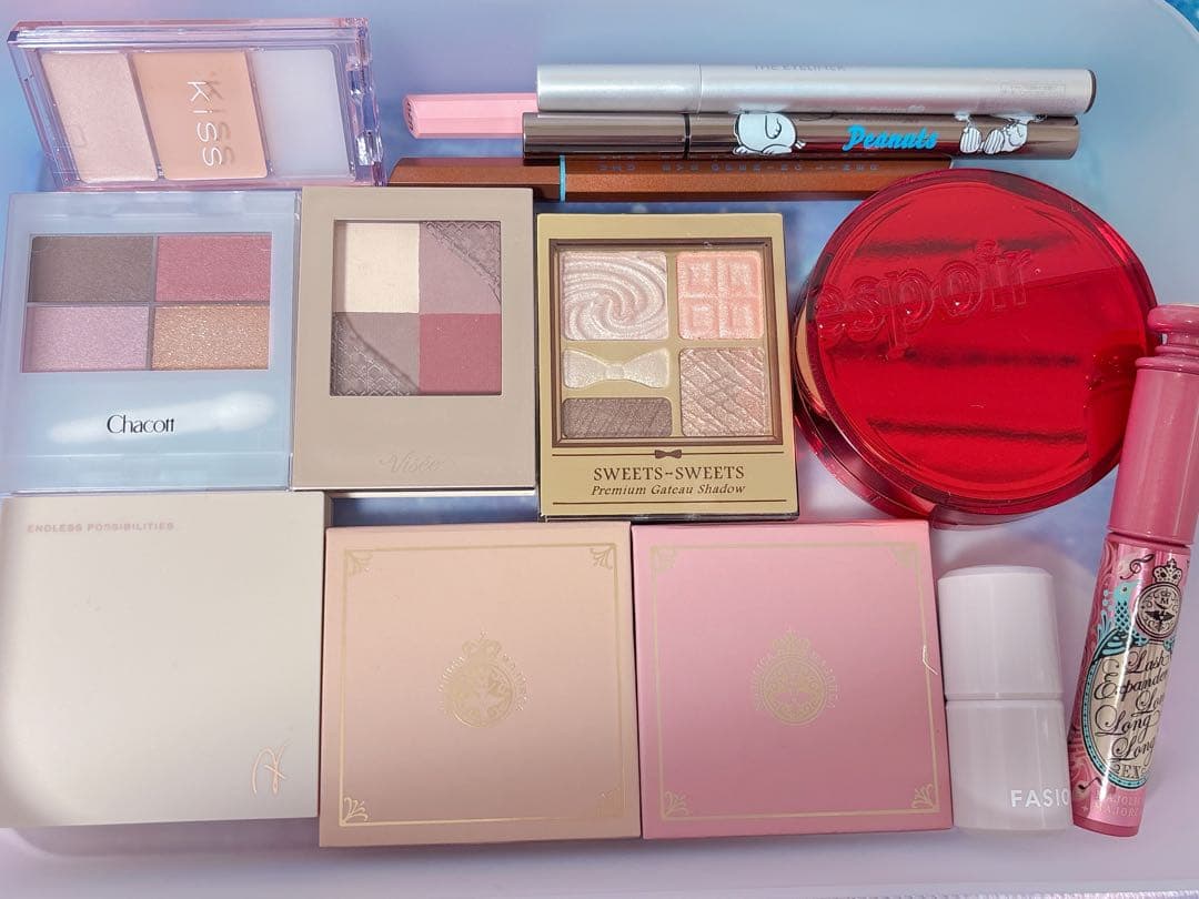 お化粧品まとめ売り✩.*˚約70点以上あります!!写真必見っ!!