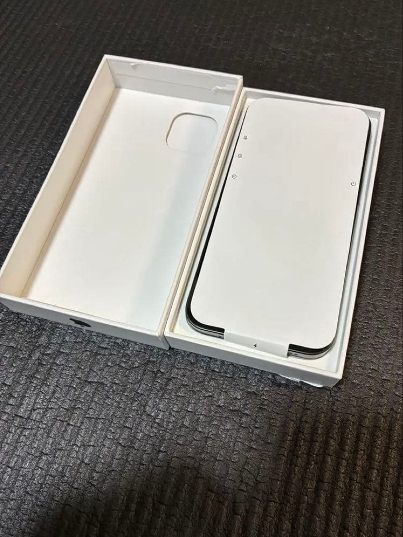 【超美品】Apple iPhone 13 グリーン 本体