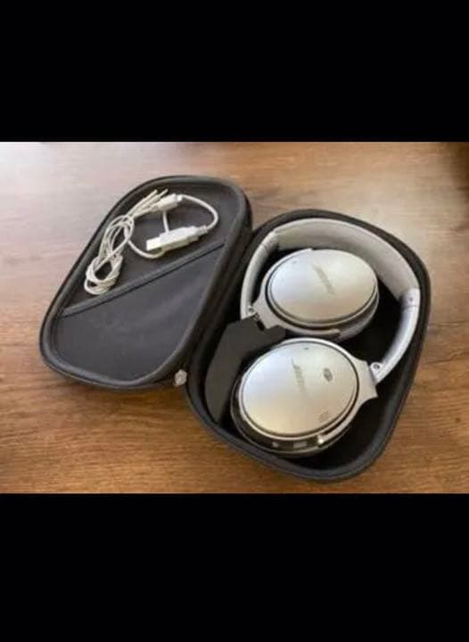 ボーズ ノイズキャンセリングヘッドフォン QC35  BOSE