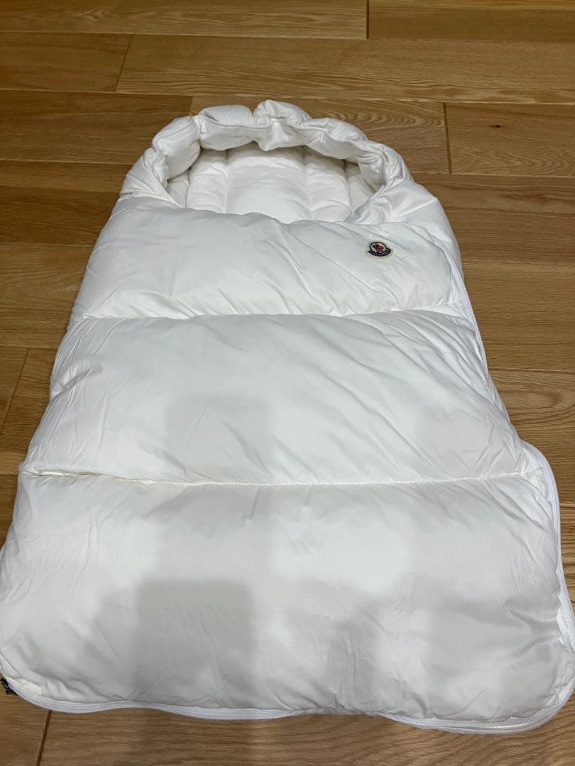 barbie 様MONCLER フード付きおくるみ ホワイト