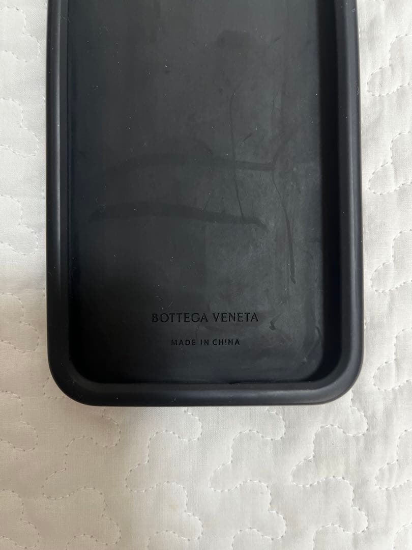 BOTTEGA VENETA ボッテガ iPhone15ProMax ケース　黒