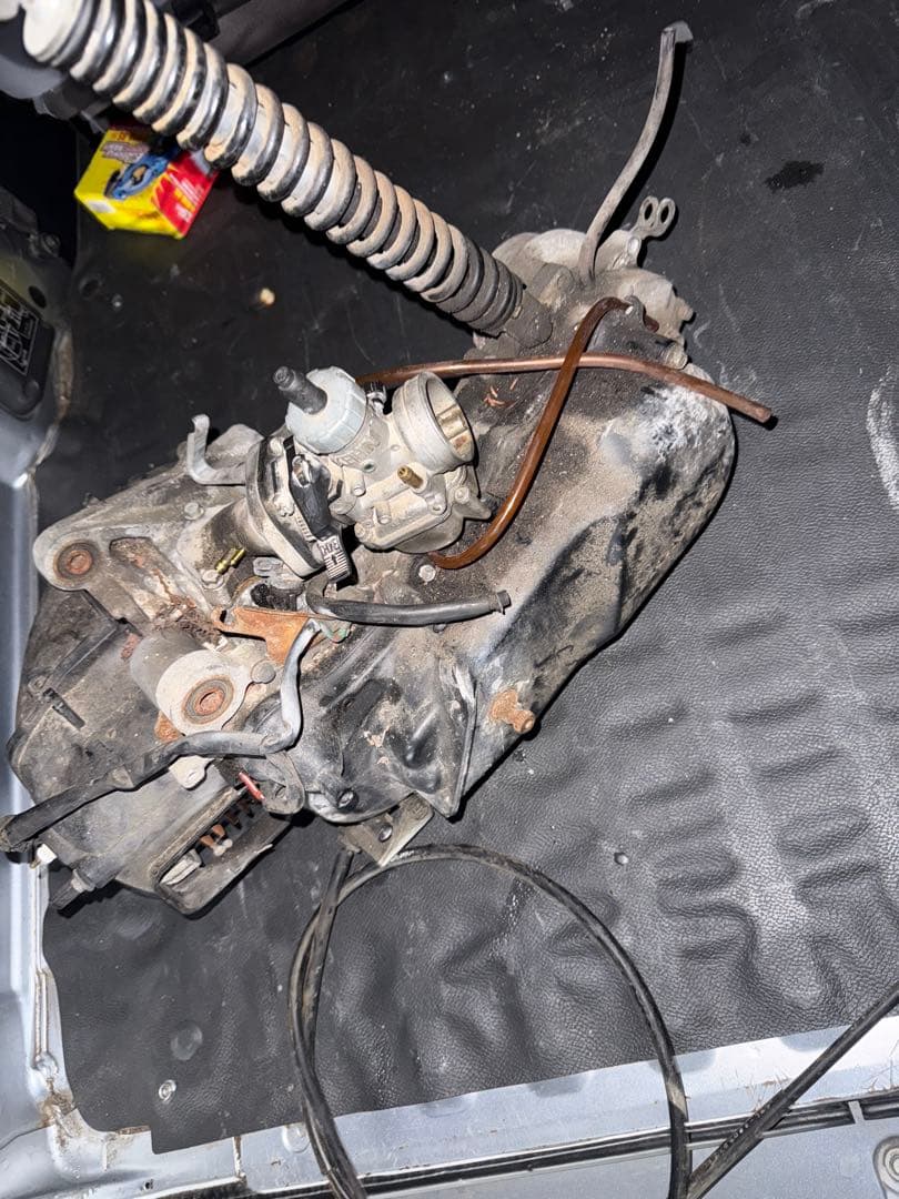 エンジンパーツ キャブレター付き ライブディオ