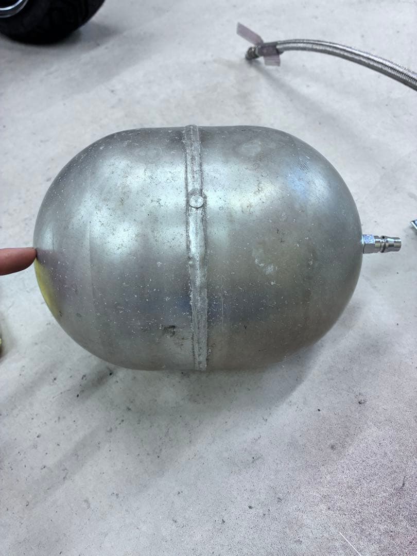 12Vエアコンプレッサー、ワンオフアルミタンク