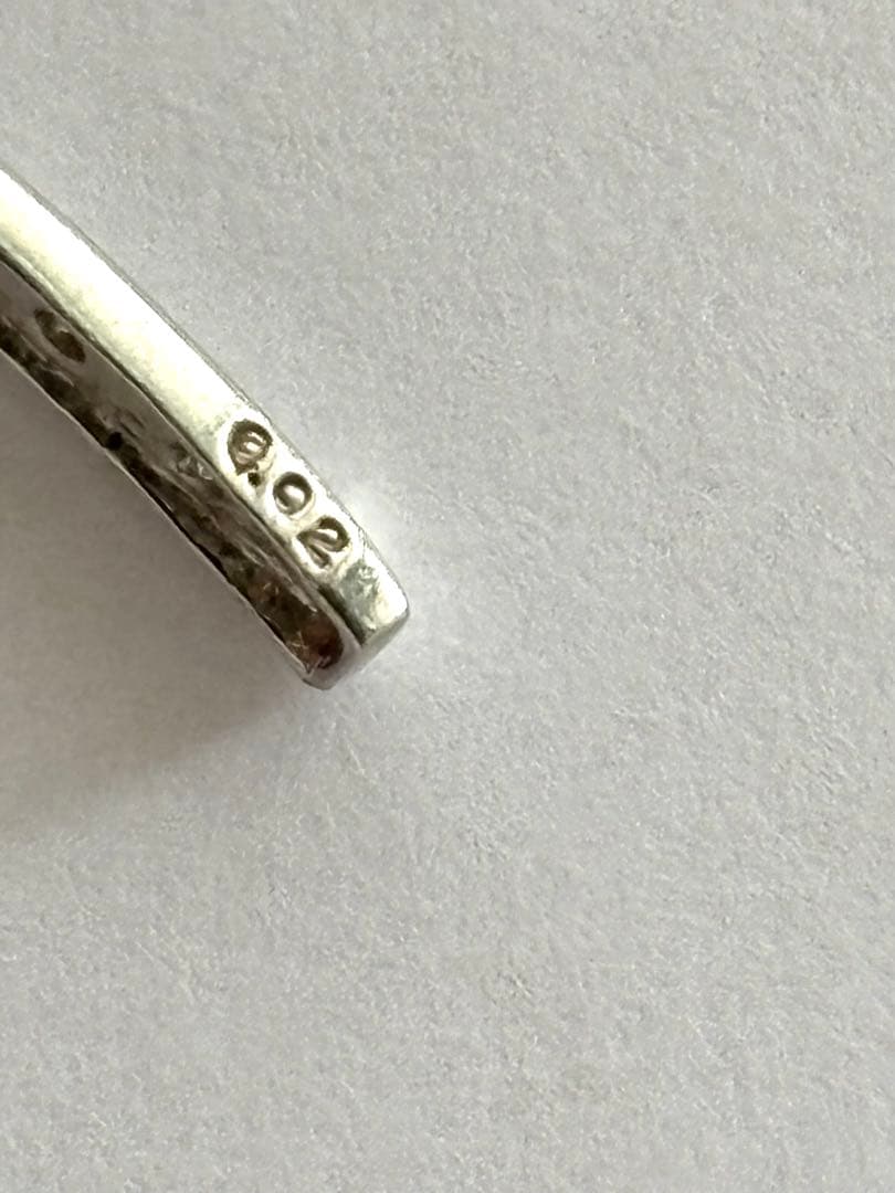 PT900 片耳ピアス　サファイア＆メレと縦長メレ各1点づつ　計2点まとめ