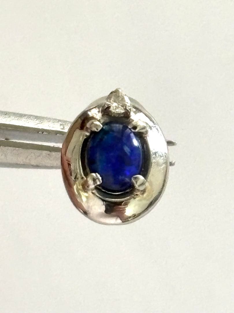 PT900 片耳ピアス　サファイア＆メレと縦長メレ各1点づつ　計2点まとめ