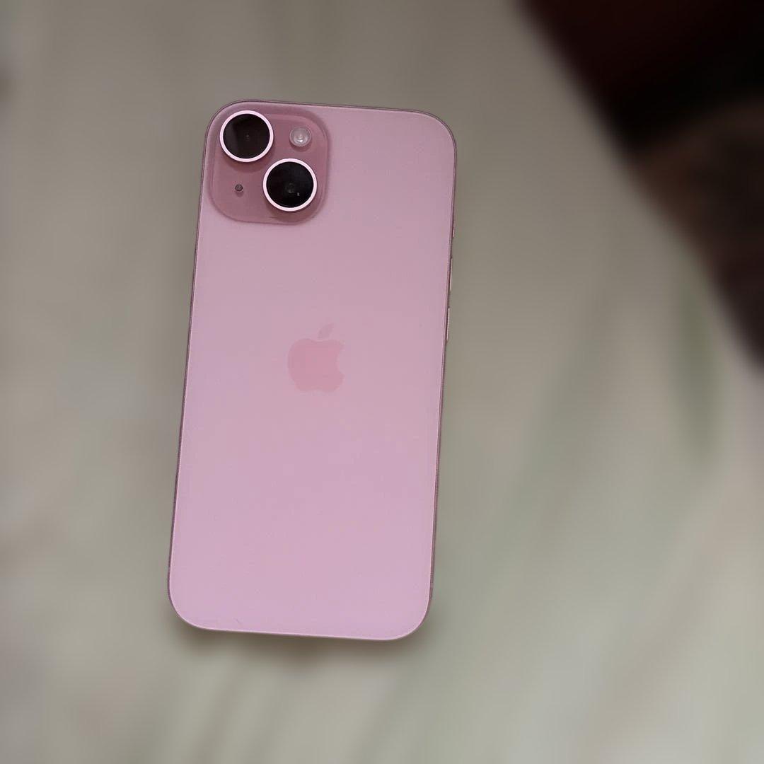 Apple iPhone 15ピンク 美品 箱 充電コード付き