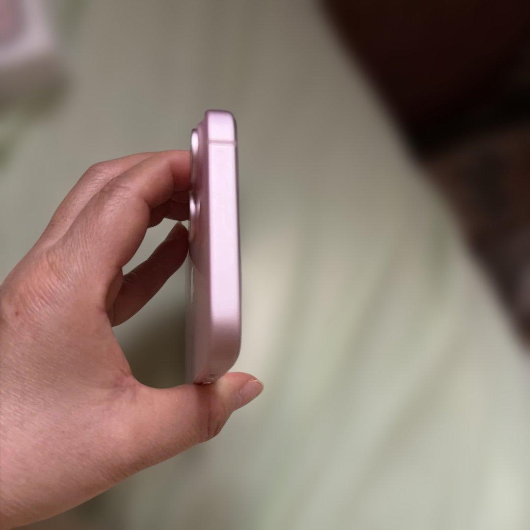 Apple iPhone 15ピンク 美品 箱 充電コード付き