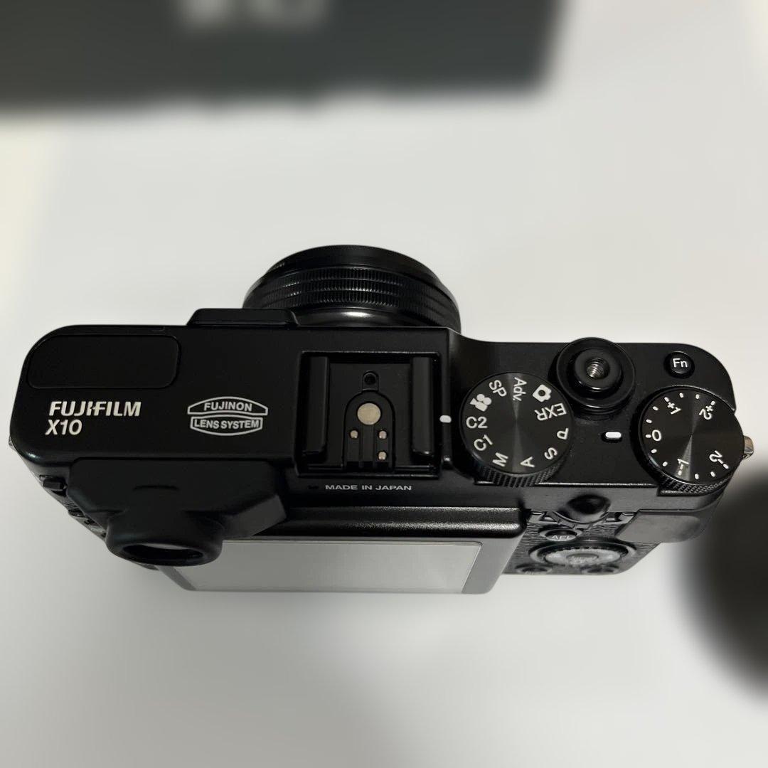 美品　Fujifilm X10 コンパクトデジタルカメラ