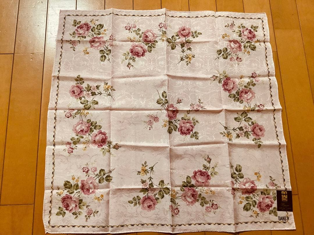 c*i様 Christian Dior、DAKS,TRUSSARDI のハンカチ