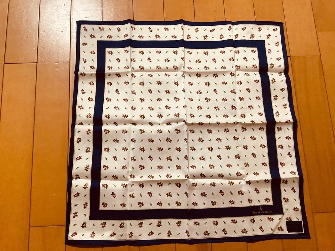 c*i様 Christian Dior、DAKS,TRUSSARDI のハンカチ