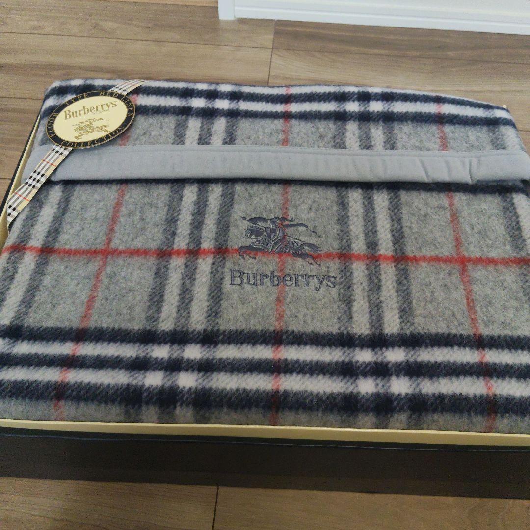 新品未使用　BURBERRYSノバチェック柄 ウール100％　純毛毛布　西川産業
