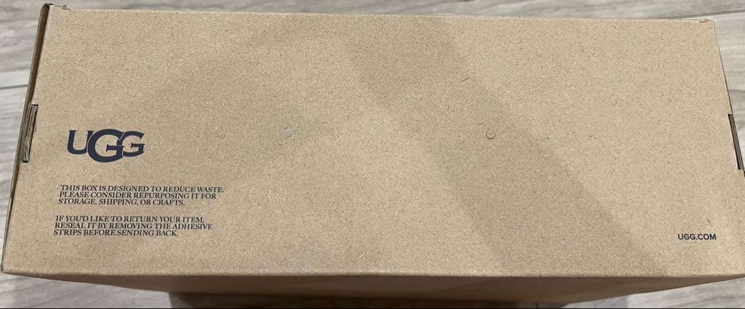 UGG ピンクファースライドサンダル