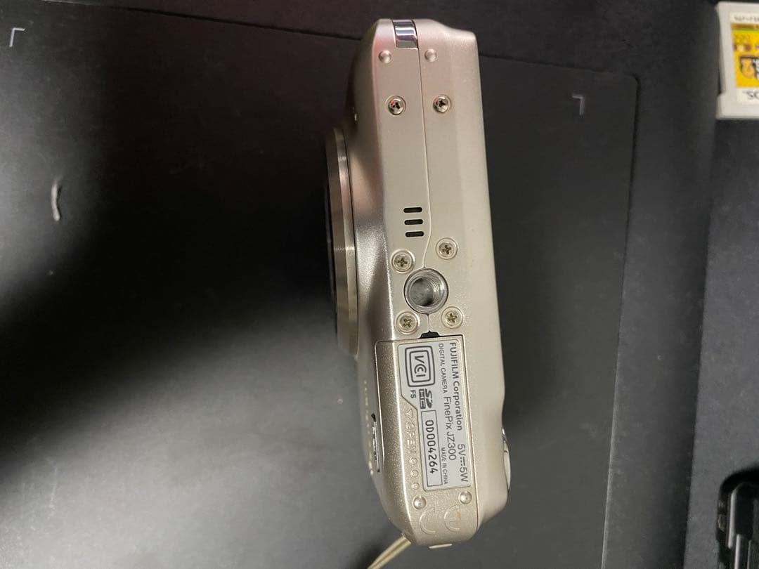 美品　FUJIFILM FINEPIX JZ300 コンパクトデジタルカメラ