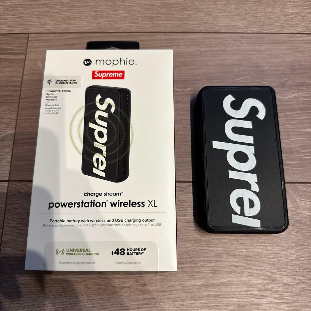スマホアクセサリー supreme mobile power station wireless