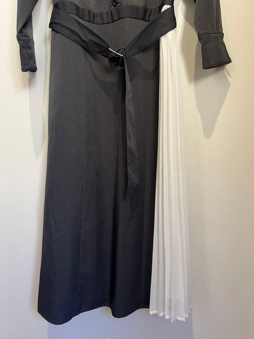オーバーイー　シャツプリーツワンピース　over E サイズ96 2025年購入