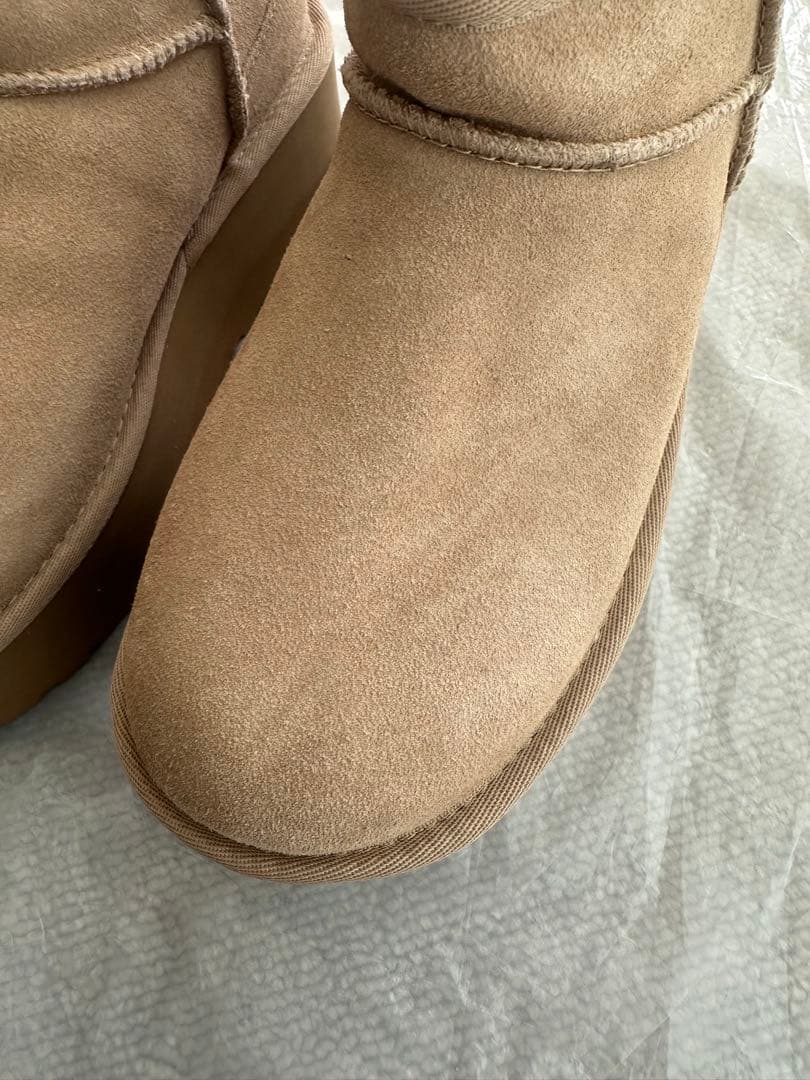 UGG ウルトラミニプラットフォーム 23