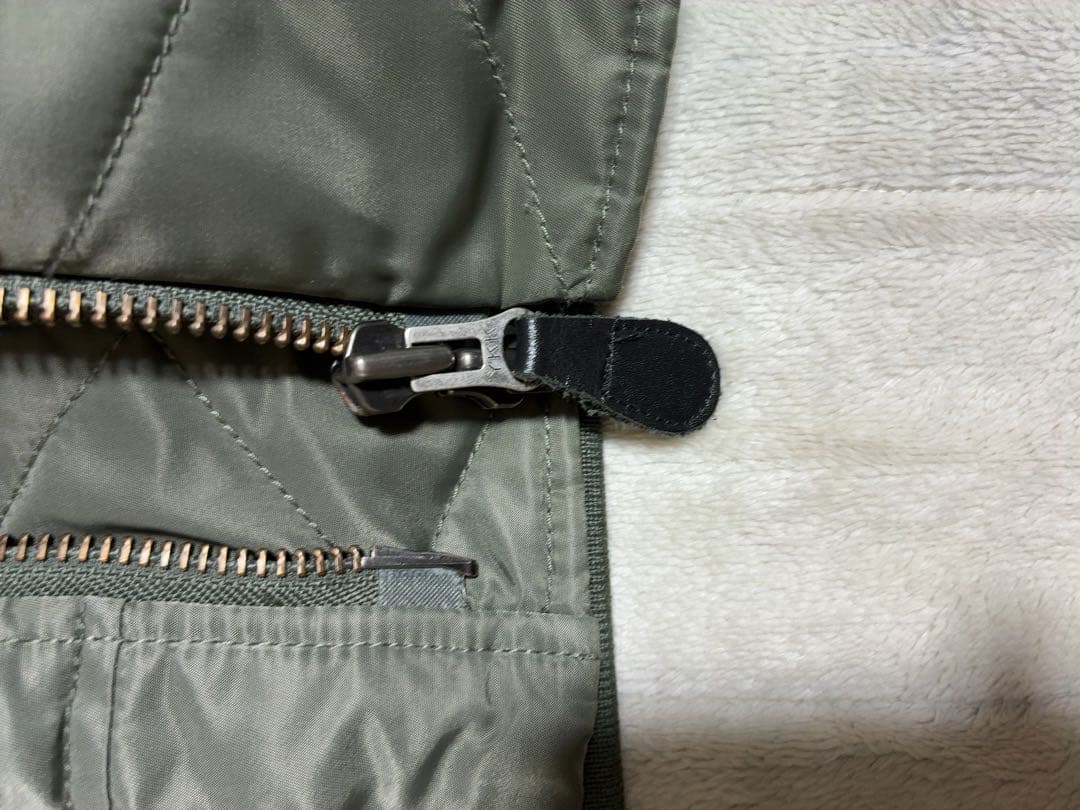 BEAMS N-2Bフライトジャケット　カーキ ビームス