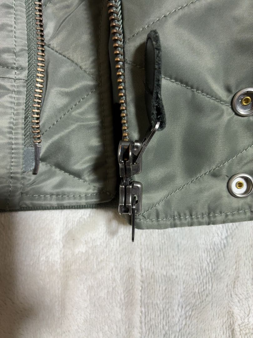 BEAMS N-2Bフライトジャケット　カーキ ビームス