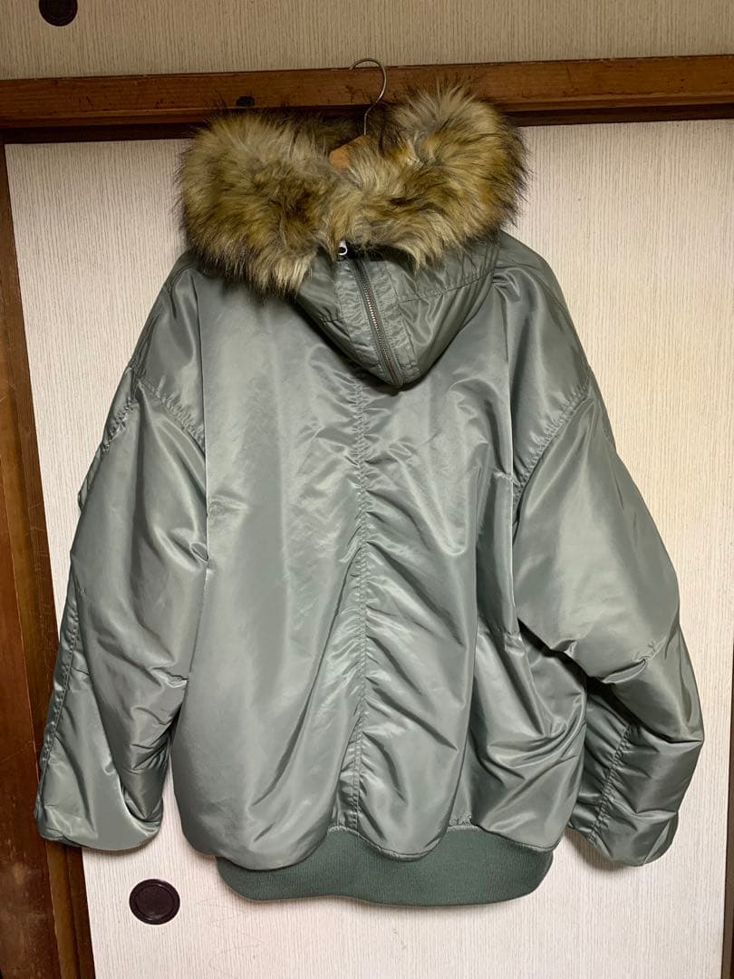 BEAMS N-2Bフライトジャケット　カーキ ビームス