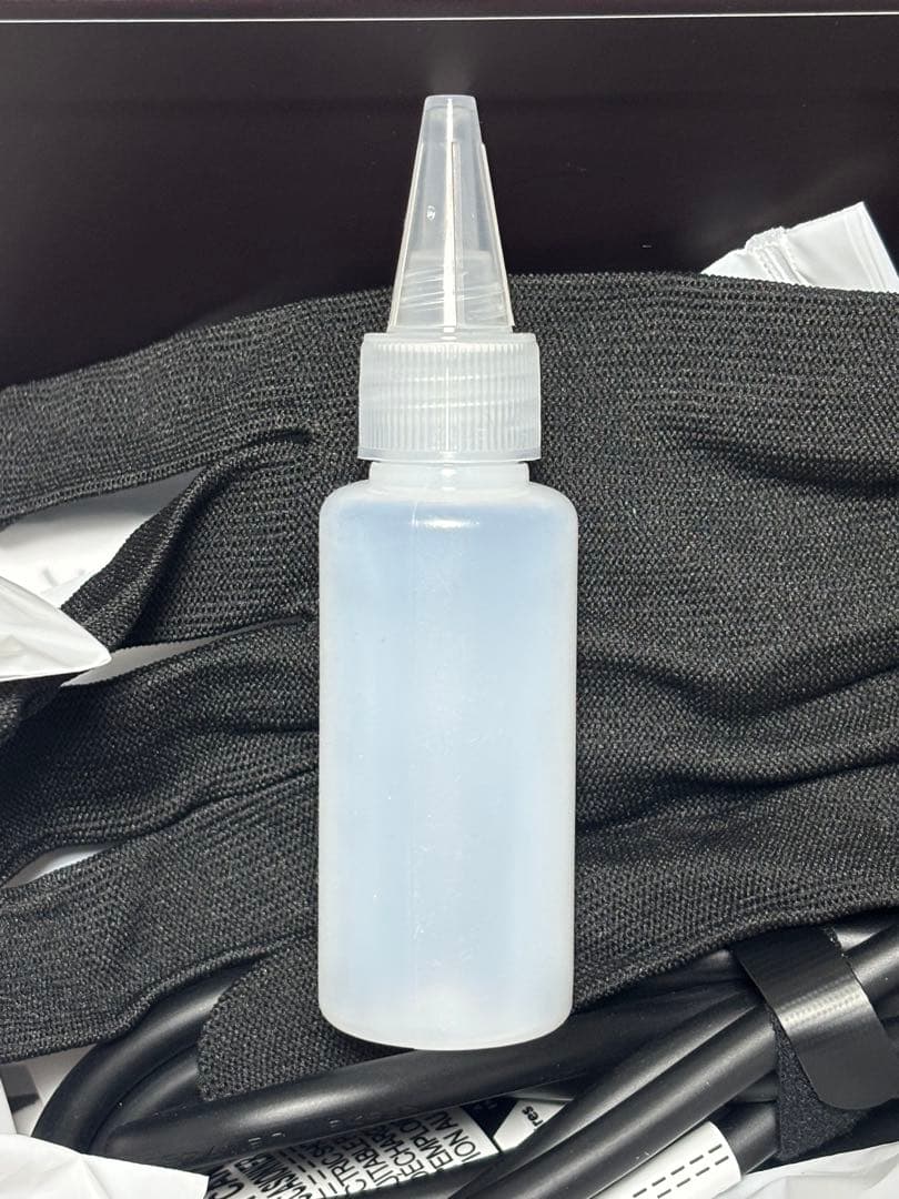 ★匿名配送★ ホワイト Wavytalk スチームストレートブラシ Pro