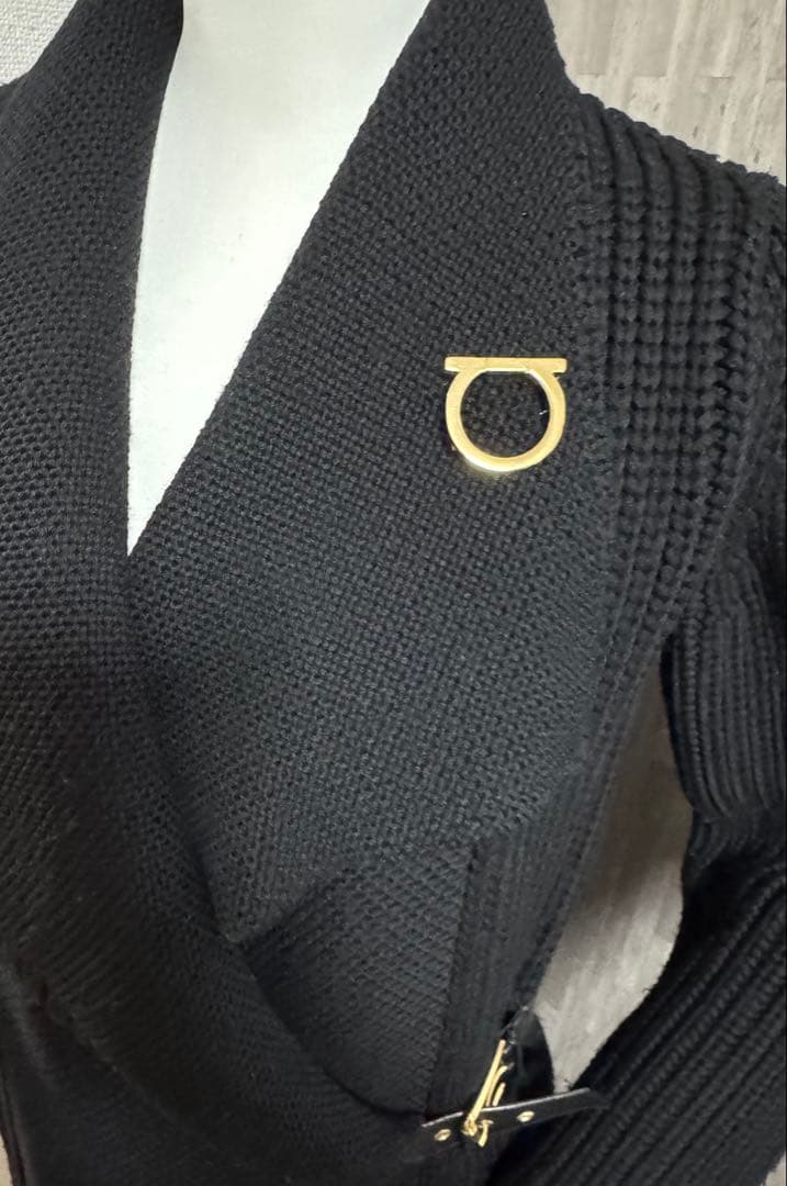 【フェラガモ】ニットコート