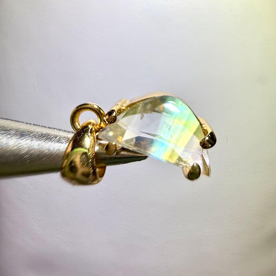 k18gp レインボームーンストーン　マダガスカル産　ペンダントトップ　月