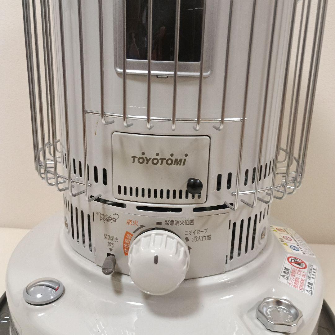 美品　2022年製　トヨトミ 石油ストーブ KS-67H　説明書付