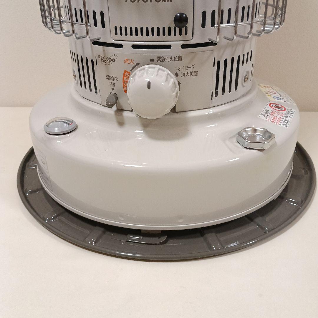 美品　2022年製　トヨトミ 石油ストーブ KS-67H　説明書付