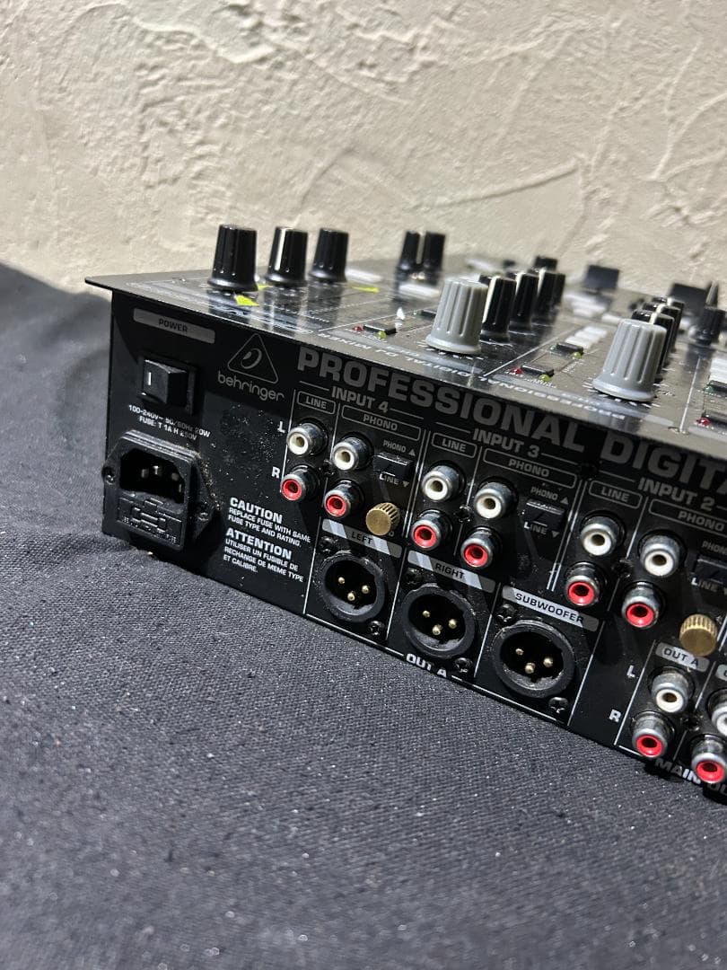 behringer DDM4000 デジタルDJミキサー