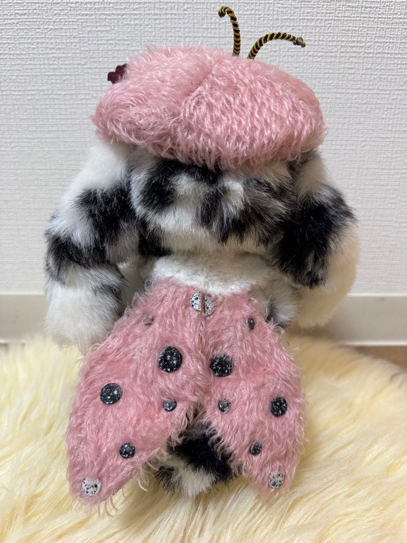 海外作家様作　アートドール　てんとう虫コスチュームのうさぎ