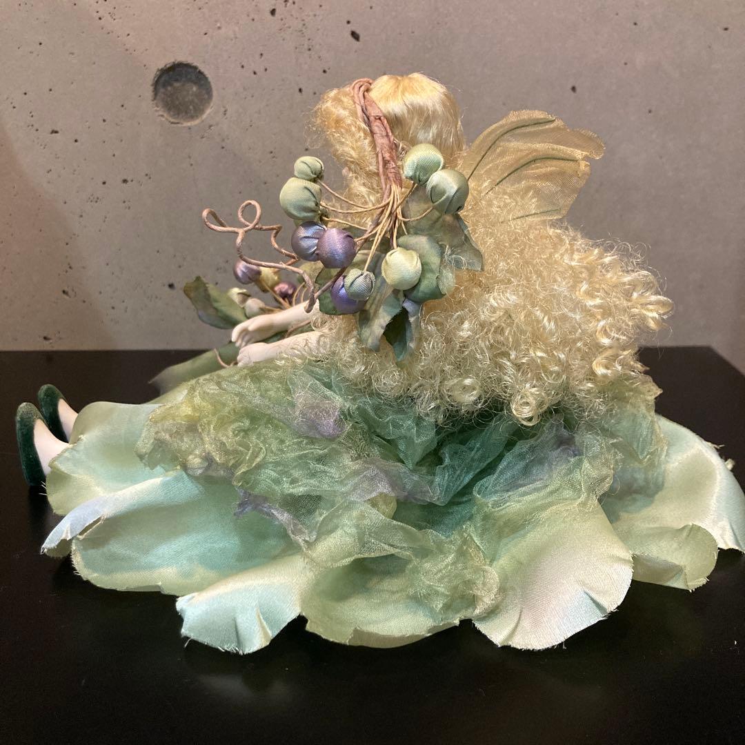 花の装飾付き妖精人形　若月まり子