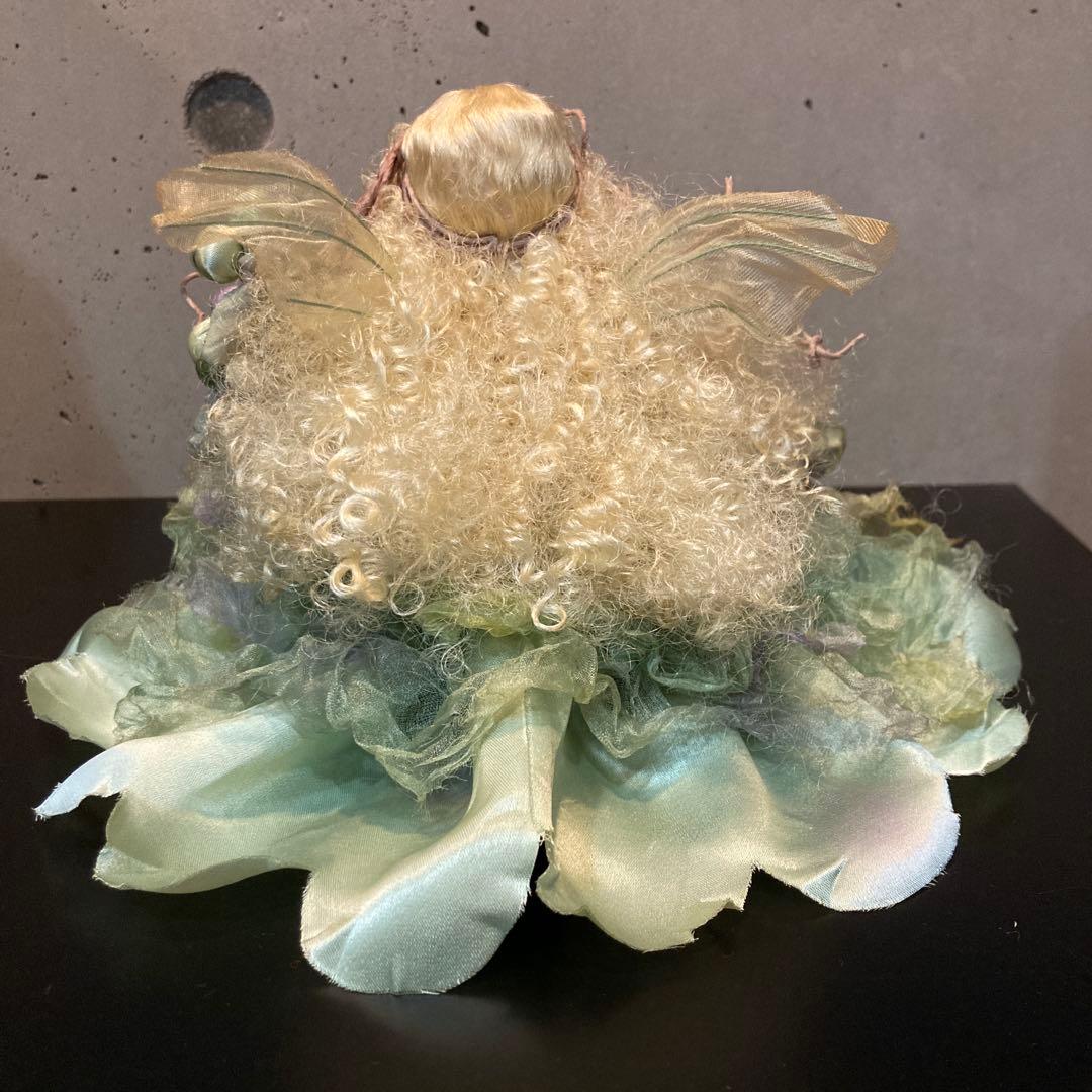 花の装飾付き妖精人形　若月まり子