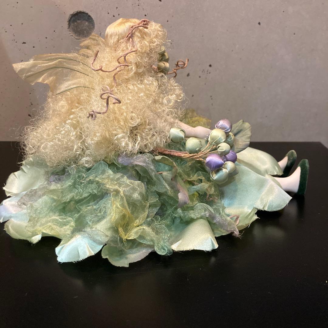 花の装飾付き妖精人形　若月まり子