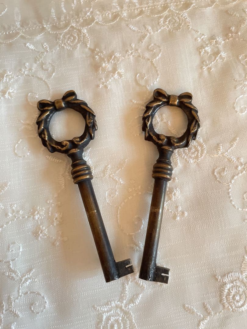 白家具★チェスト★姫系アンティーク風★ロマプリ