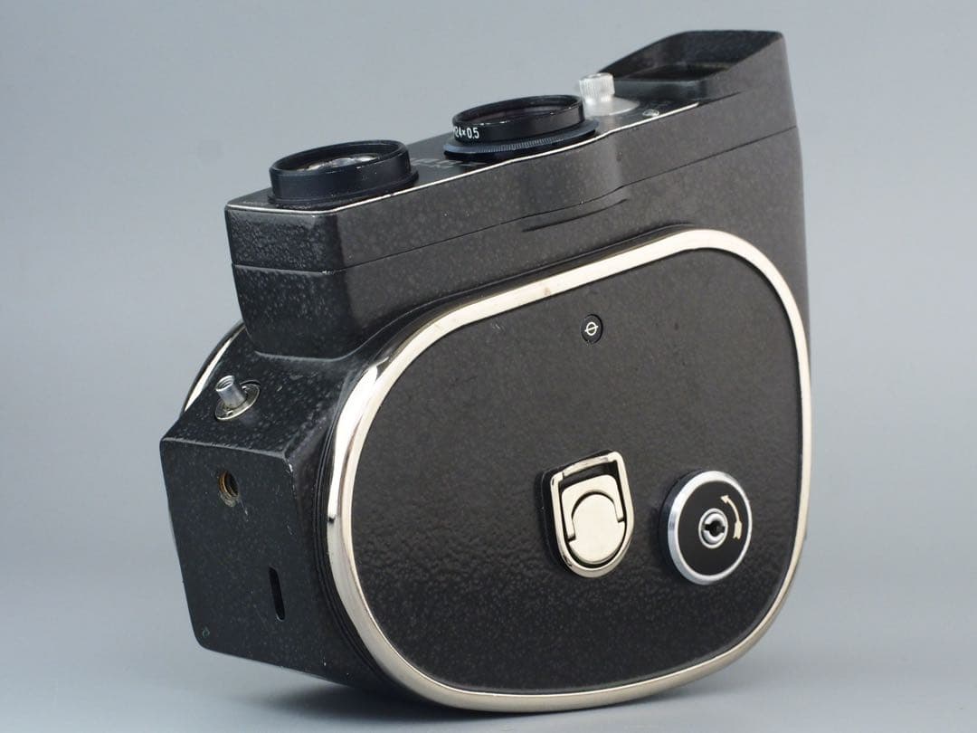 Zenit Quarz DS8-M 8mmカメラ