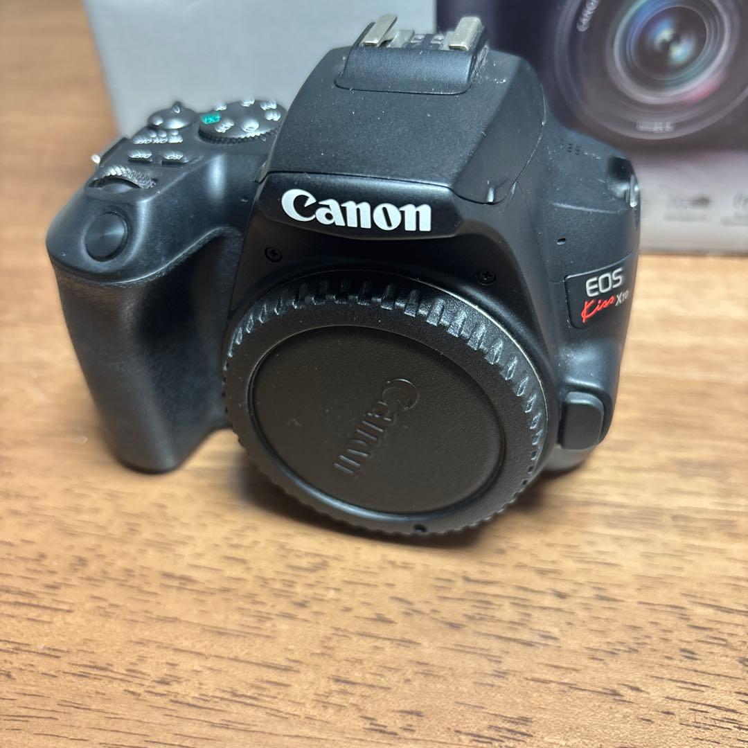 Canon EOS Kiss X10本体とレンズ付き