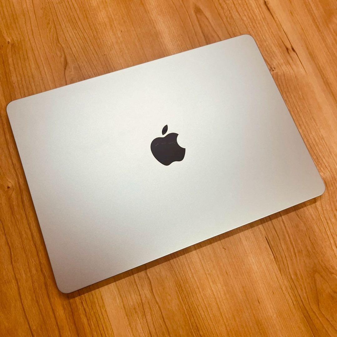 MacBook Air 13インチ 2022 メモリ16GB SSD512GB!