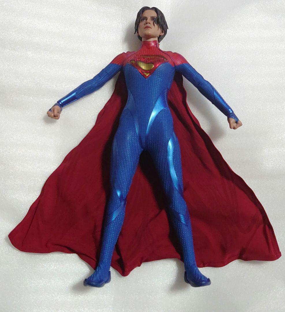 ホットトイズ スーパーガール 1/6 フィギュア