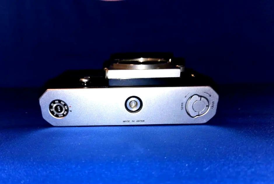 Nikon F 一眼レフ No71番と望遠レンズ