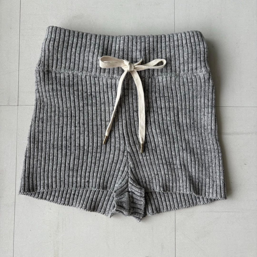 Juemi リブ編み グレー ショートパンツ